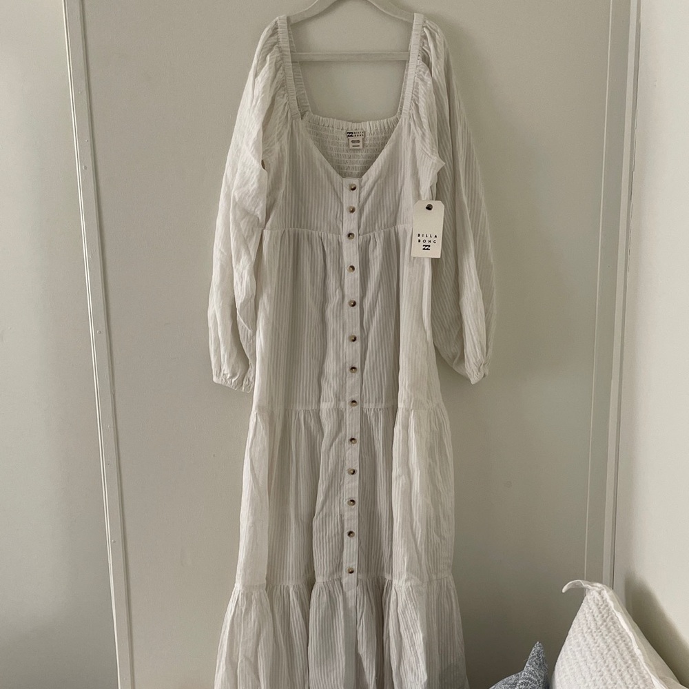 Billabong White Long Sleeve Maxi Dress